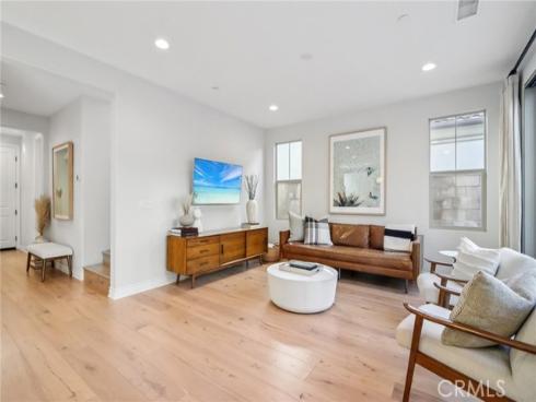 110 Globe , Irvine, CA