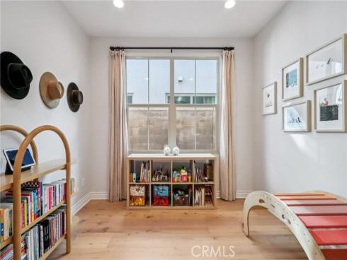 110 Globe , Irvine, CA