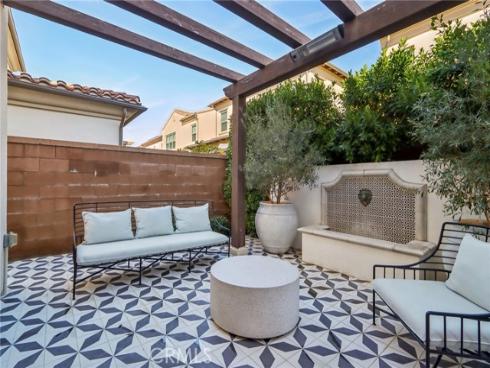 110 Globe , Irvine, CA