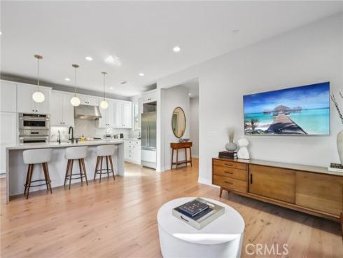 110 Globe , Irvine, CA