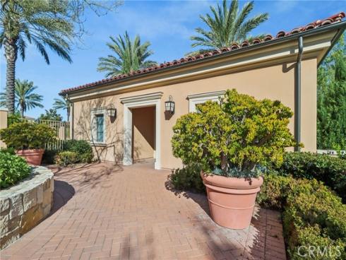 110 Globe , Irvine, CA