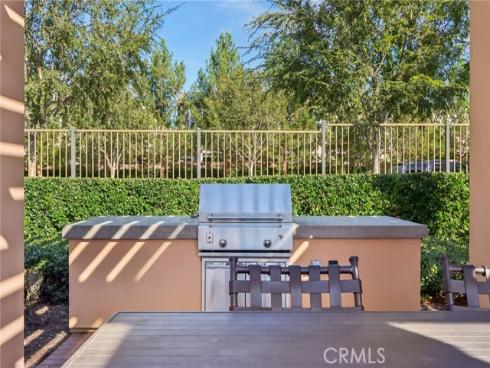 110  Globe  , Irvine, CA