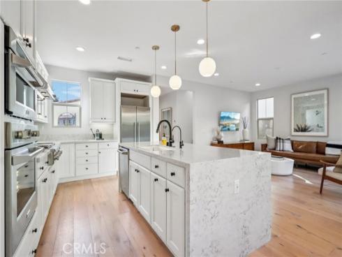 110 Globe , Irvine, CA