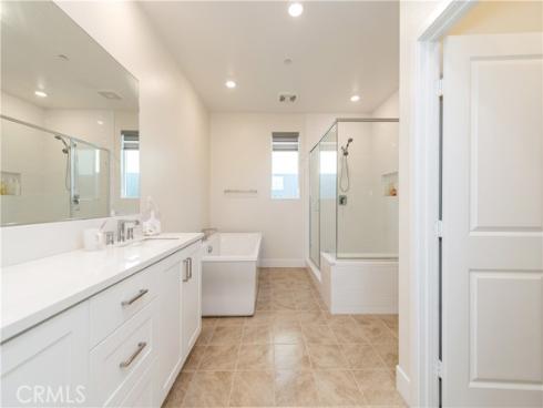 200  Zawn  , Irvine, CA