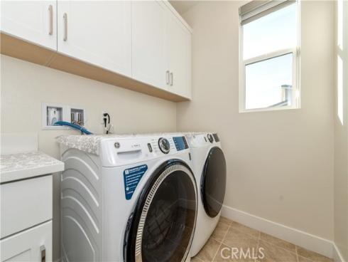 200  Zawn  , Irvine, CA