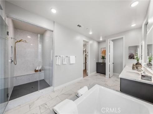 113  Wanderer  , Irvine, CA