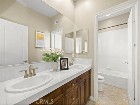 21  Paperbark  , Irvine, CA