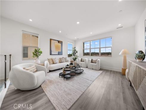 59  Longchamp  , Irvine, CA