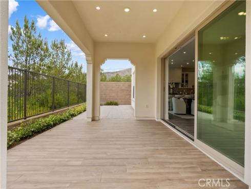 59  Longchamp  , Irvine, CA