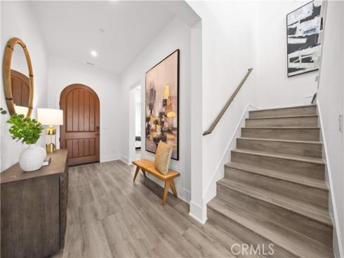 59  Longchamp  , Irvine, CA