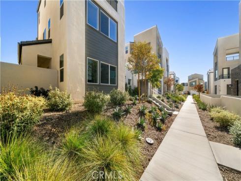 165  Sawbuck  , Irvine, CA