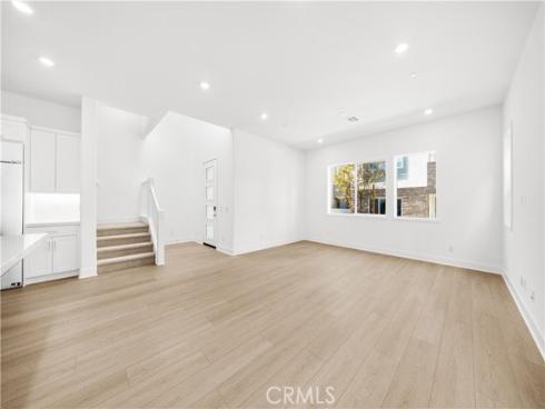 165  Sawbuck  , Irvine, CA