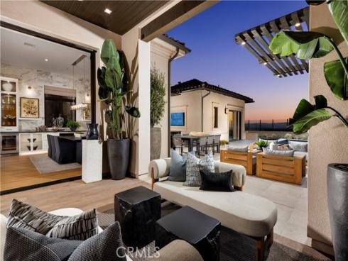 560  Peninsula  , Irvine, CA