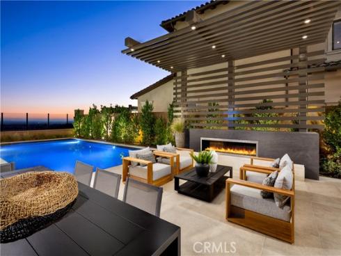 560  Peninsula  , Irvine, CA