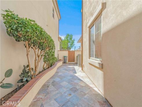 70  Great Lawn  , Irvine, CA