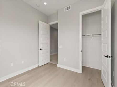 204  Stage  , Irvine, CA