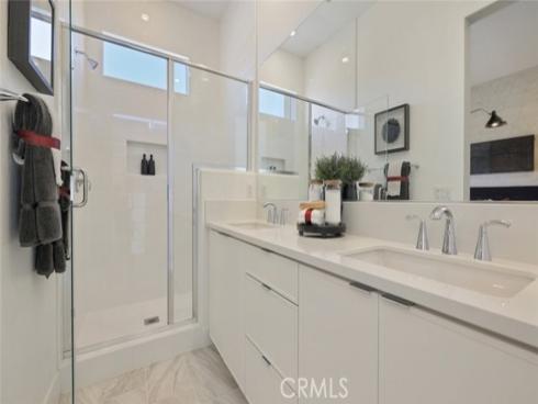 300  Junco  , Irvine, CA