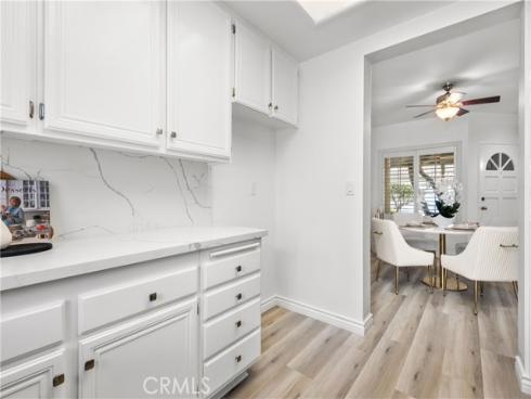 28  Almador  , Irvine, CA