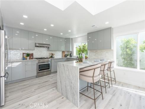 39  Cape Cod  , Irvine, CA