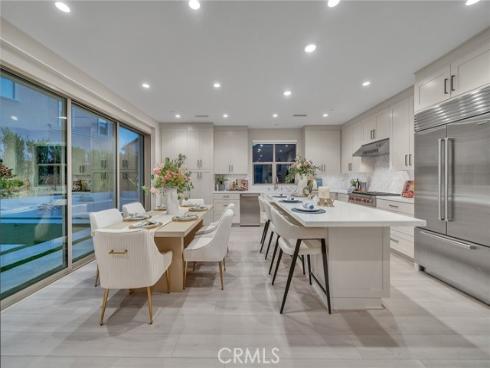 100  Albero  , Irvine, CA