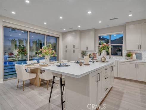 100  Albero  , Irvine, CA