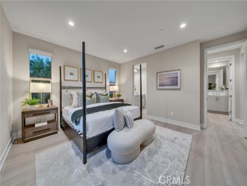 100  Albero  , Irvine, CA