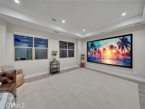 100  Albero  , Irvine, CA