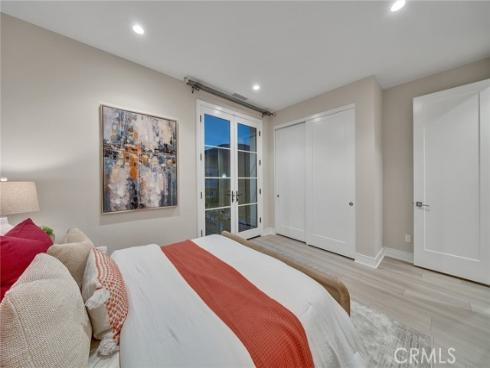 100  Albero  , Irvine, CA