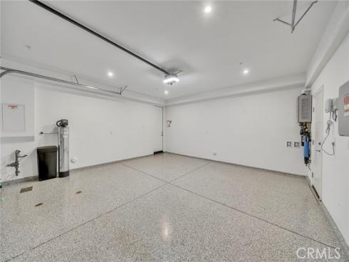 100  Albero  , Irvine, CA