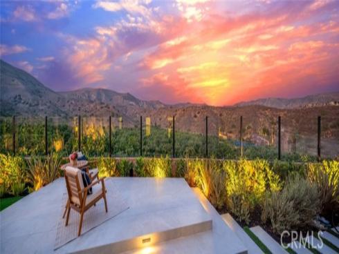 100  Albero  , Irvine, CA