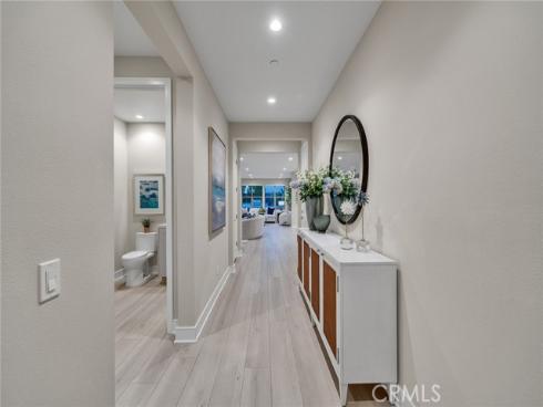 100  Albero  , Irvine, CA