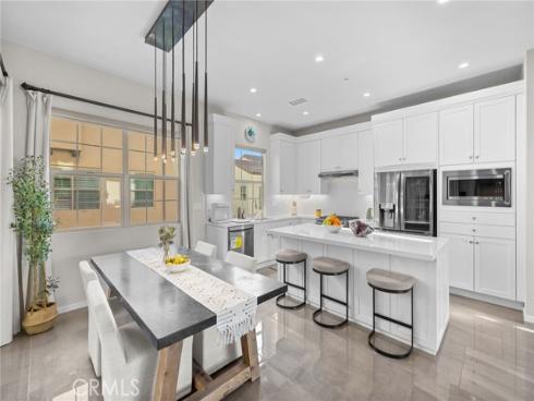 214 Elkhorn , Irvine, CA