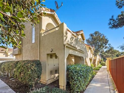 89  Alberti Aisle  , Irvine, CA