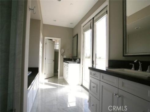 120  Long Fence  , Irvine, CA