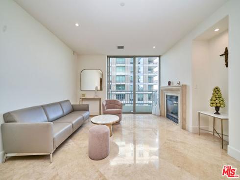 5072  Scholarship  505D , Irvine, CA