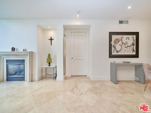 5072  Scholarship  505D , Irvine, CA