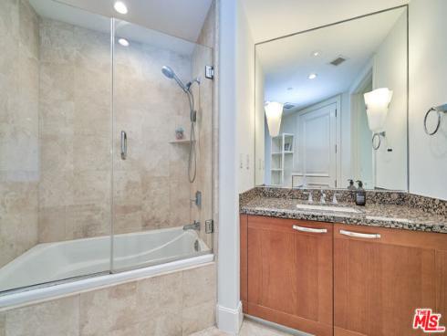 5072  Scholarship  505D , Irvine, CA