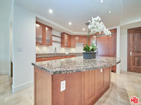 5072  Scholarship  505D , Irvine, CA