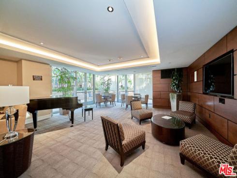 5072  Scholarship  505D , Irvine, CA