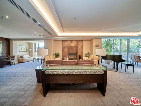 5072  Scholarship  505D , Irvine, CA