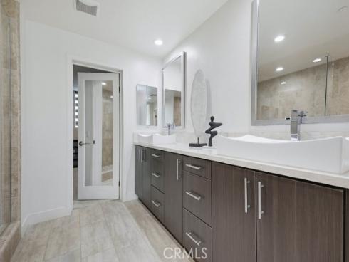 53  Gramercy  , Irvine, CA