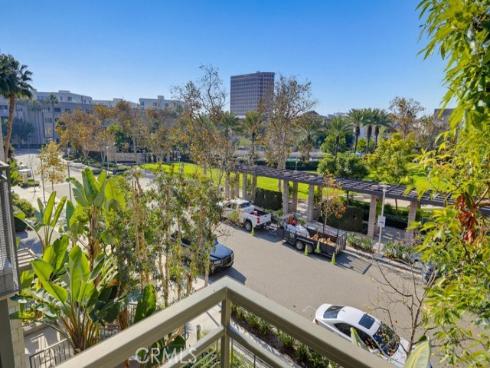 53  Gramercy  , Irvine, CA