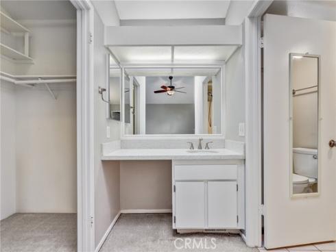 162  Pineview  , Irvine, CA