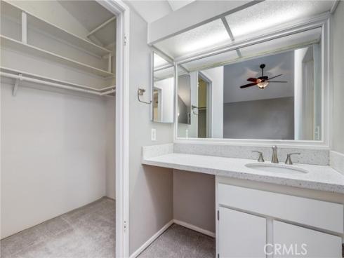 162  Pineview  , Irvine, CA