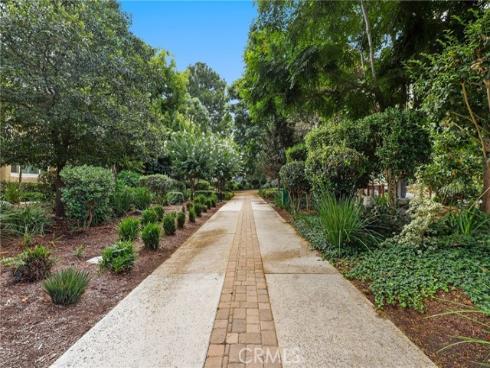 162  Pineview  , Irvine, CA