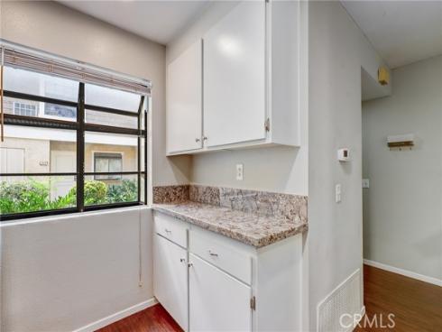 162  Pineview  , Irvine, CA