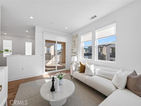 418 Lobata , Irvine, CA