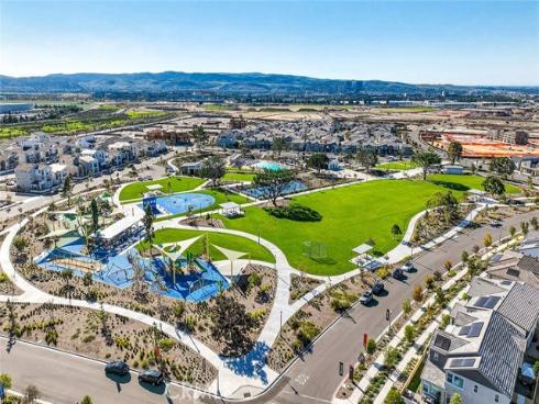 418 Lobata , Irvine, CA