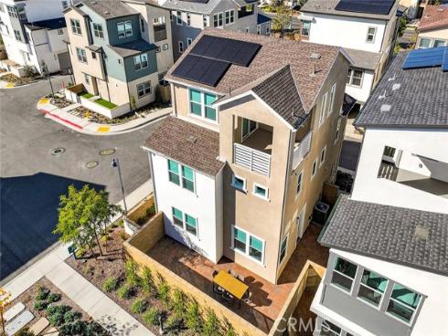 418 Lobata , Irvine, CA