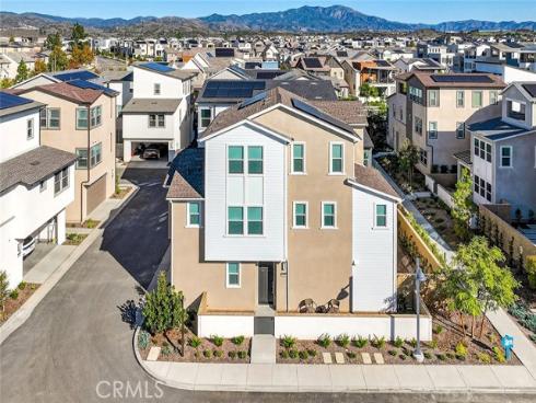 418 Lobata , Irvine, CA